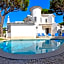 Private pool villa walking distance to the centre