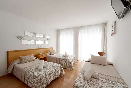 Hotel Santa Faz TRG