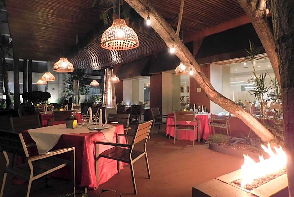 Hotel Palacio Azteca Tijuana, Trademark by Wyndham