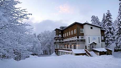 Auberge de Jeunesse HI Chamrousse