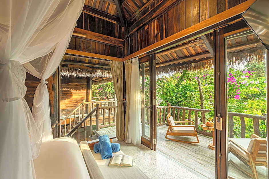 Photo 1 of 13 of Ocean Breeze Bungalow
