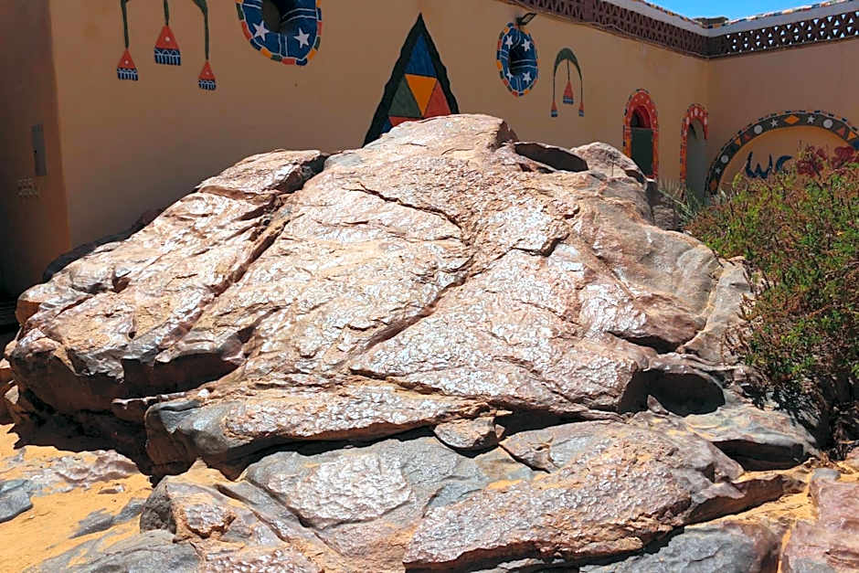 Artika Wadi Kiki Hotel