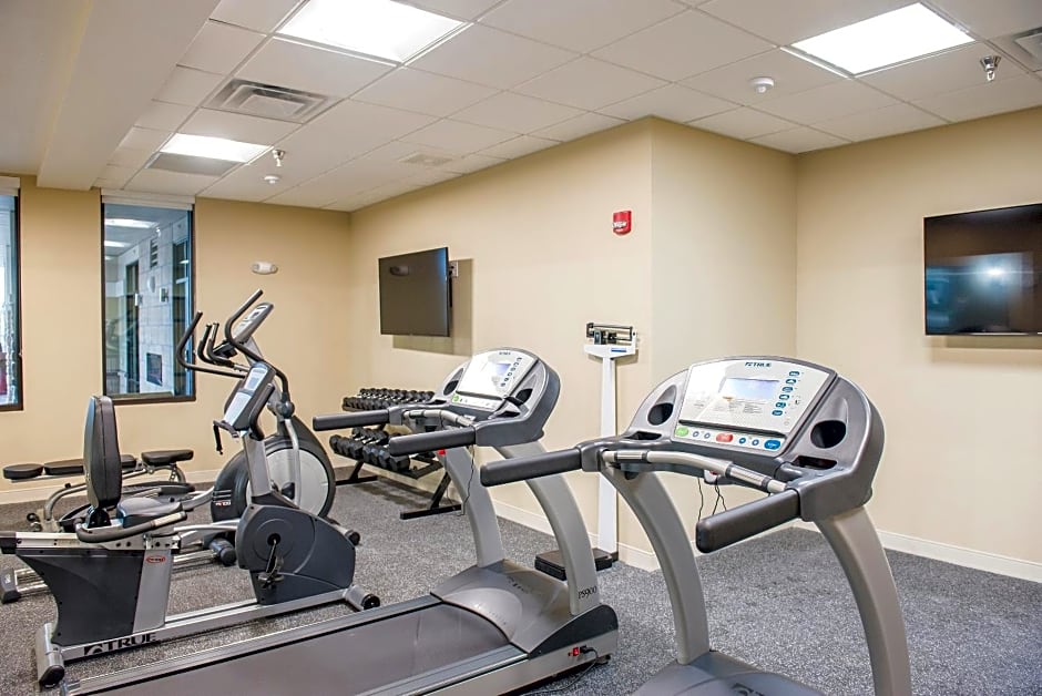 Candlewood Suites Fargo South-Medical Center, an IHG Hotel