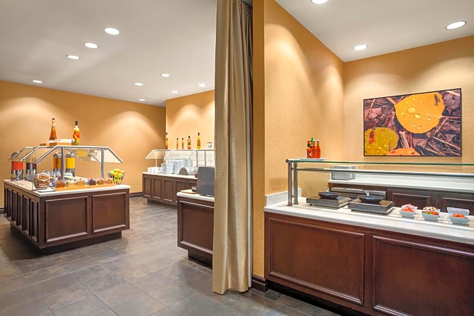 DoubleTree by Hilton DFW Airport North