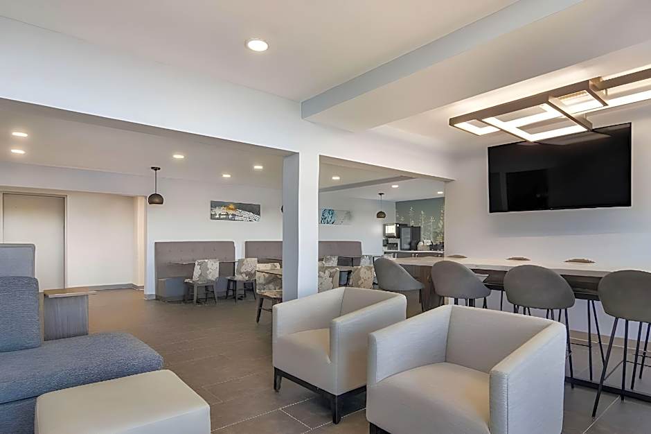 Rodeway Inn and Suites