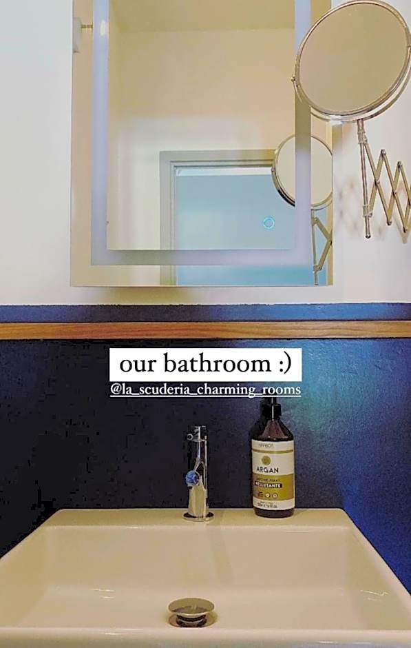 La Scuderia Charming Rooms b&b