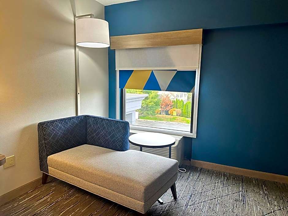 Holiday Inn Express Hotel & Suites West Chester By IHG