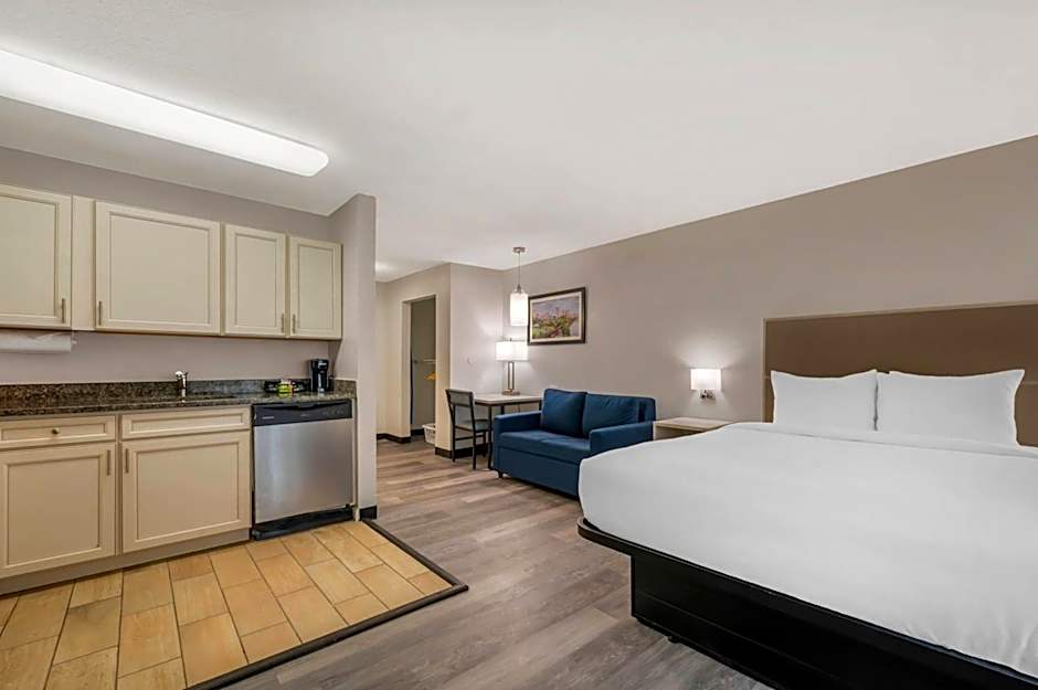 MainStay Suites Sterling near Dulles Town Center