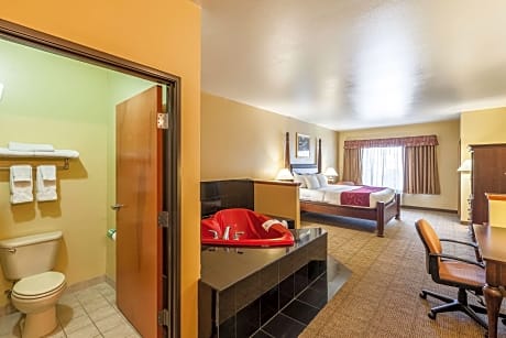 Suite-1 King Bed, Non-Smoking, Microwave And Refrigerator, Heartshaped Hot Tub, Flat Screen Televisi