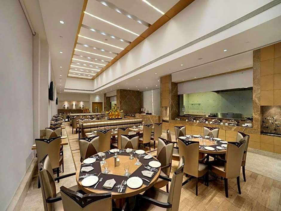 Le Meridien Surat