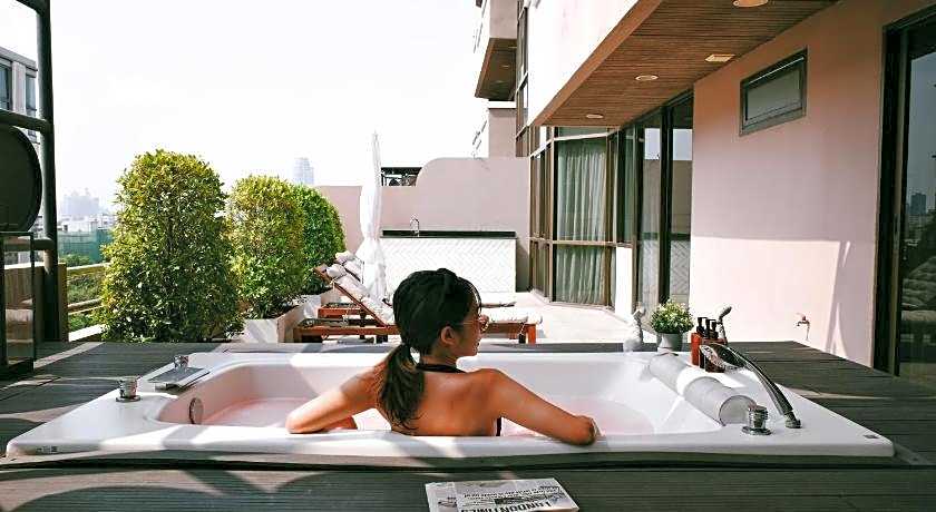 THEA Private Suites by TH District