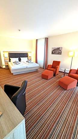 Junior Suite with Balcony