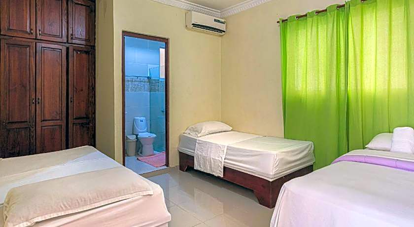 Tropical Island Apartahotel