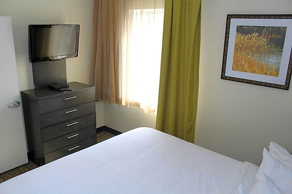Candlewood Suites East Syracuse Carrier Circle By IHG