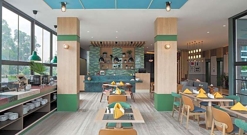 MaxOneHotels.com @ Kota Harapan Indah Bekasi