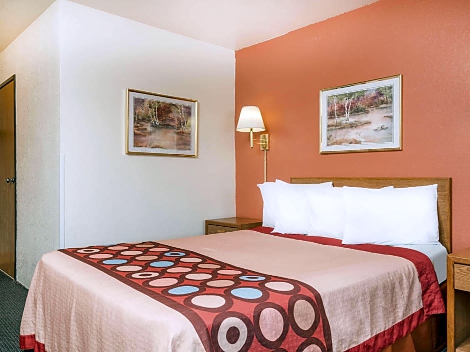 AmericInn by Wyndham Tomahawk