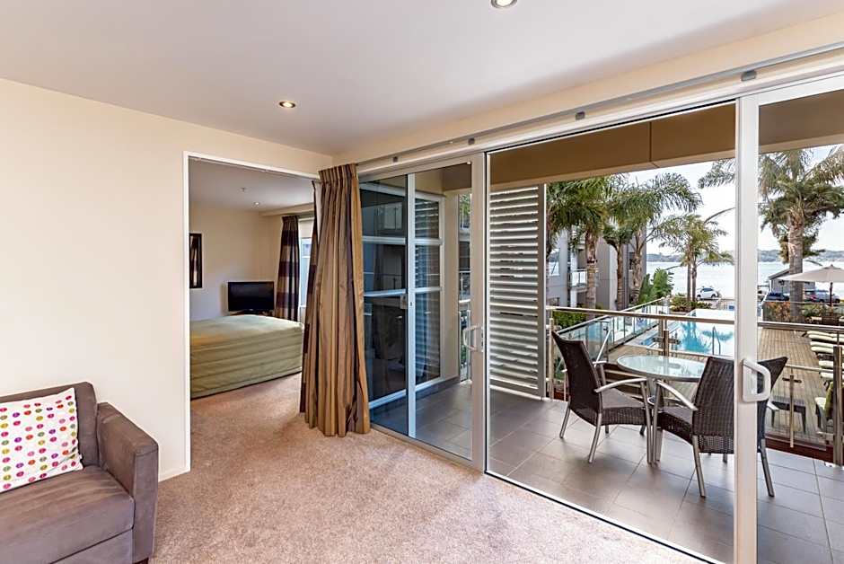 Edgewater Palms Apartments