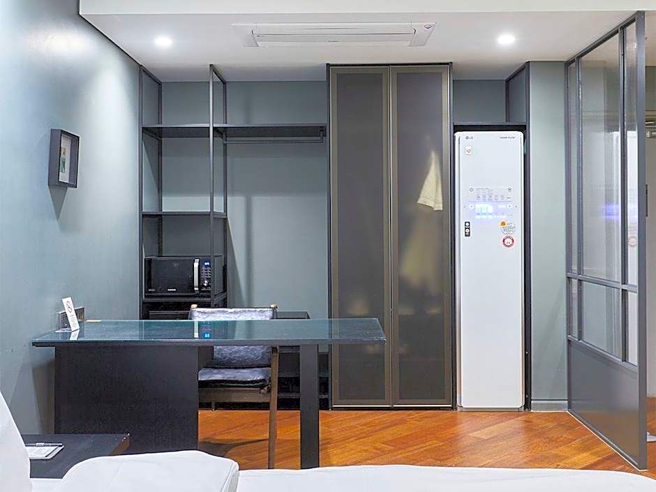 SR Suites Pangyo