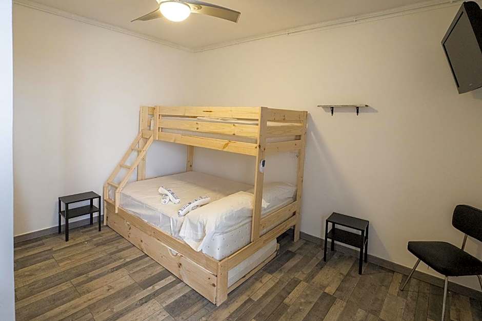 L'Hostalet GuestHouse