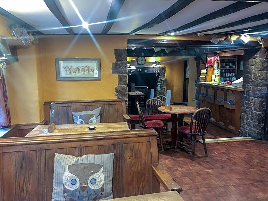 The Hoops Inn & Country Hotel