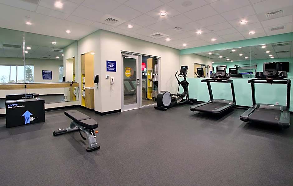 Tru by Hilton Mobile