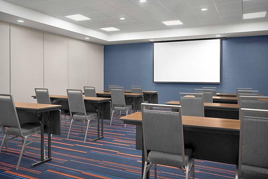 Hampton Inn By Hilton & Suites Williston