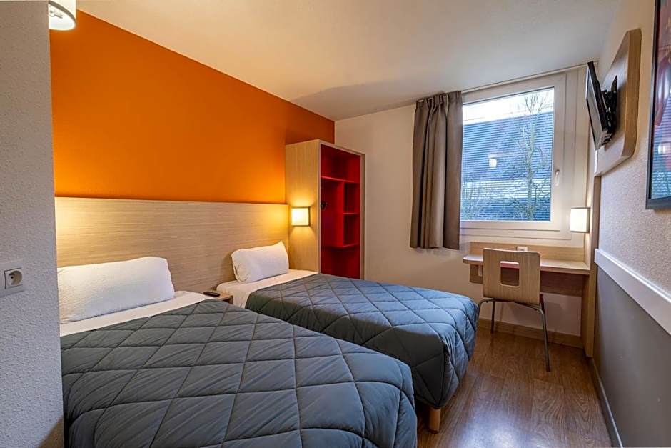 Première Classe Roissy - Aéroport CDG - Le Mesnil-Amelot