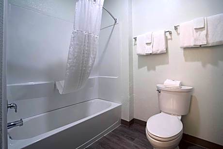 Queen Suite with Two Queen Beds and Sitting Area - Non-Smoking