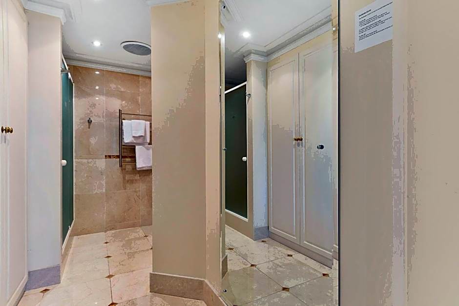 The Peninsula Riverside Serviced Apartments