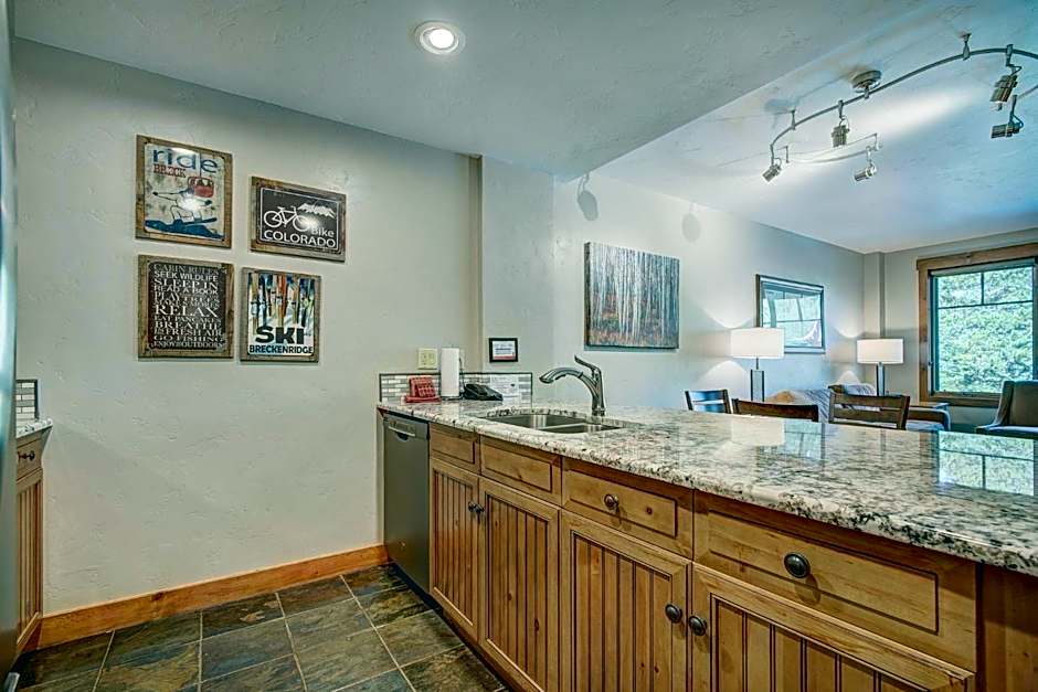 Mountain Thunder Lodge