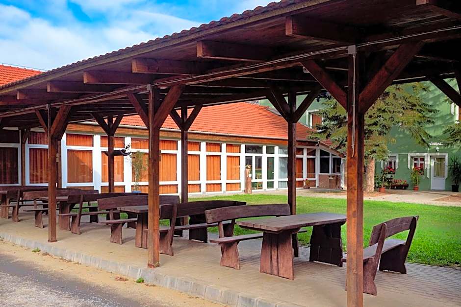 Zöldsziget Menedék, Rendezvény-és pihenőház