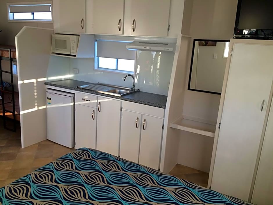 Riviera Caravan Park