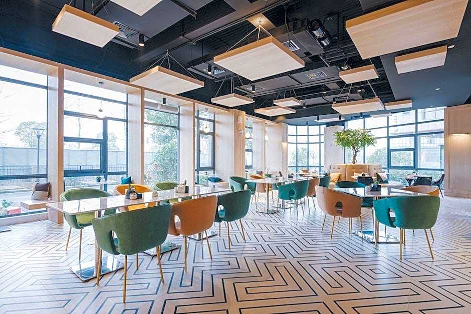 Atour Hotel Yulin Yuyang West Road Railway Station