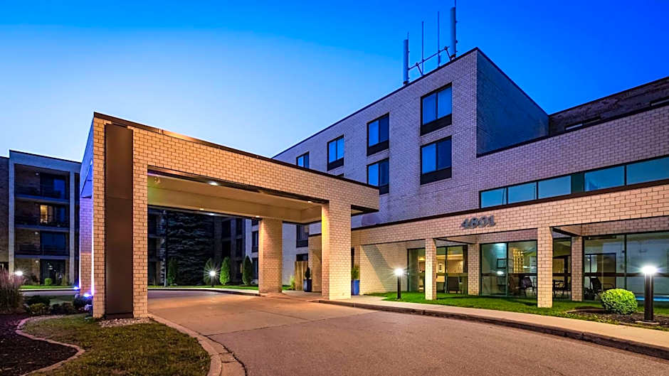 Best Western East Towne Suites