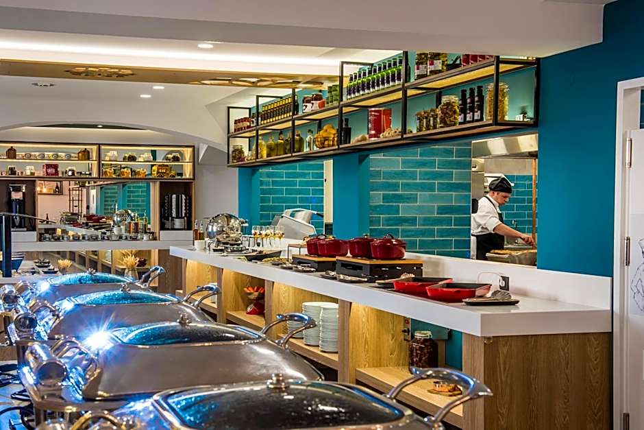 Infinity Blue Boutique Hotel & Spa - Adults Only