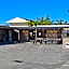 Beachcomber Lodge & Backpacker