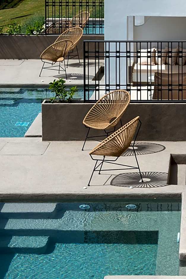 Bitzaro Grande Hotel & Suites