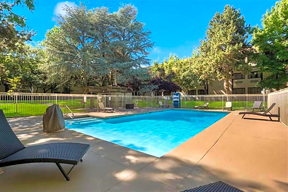 SureStay Plus Hotel by Best Western Reno Airport