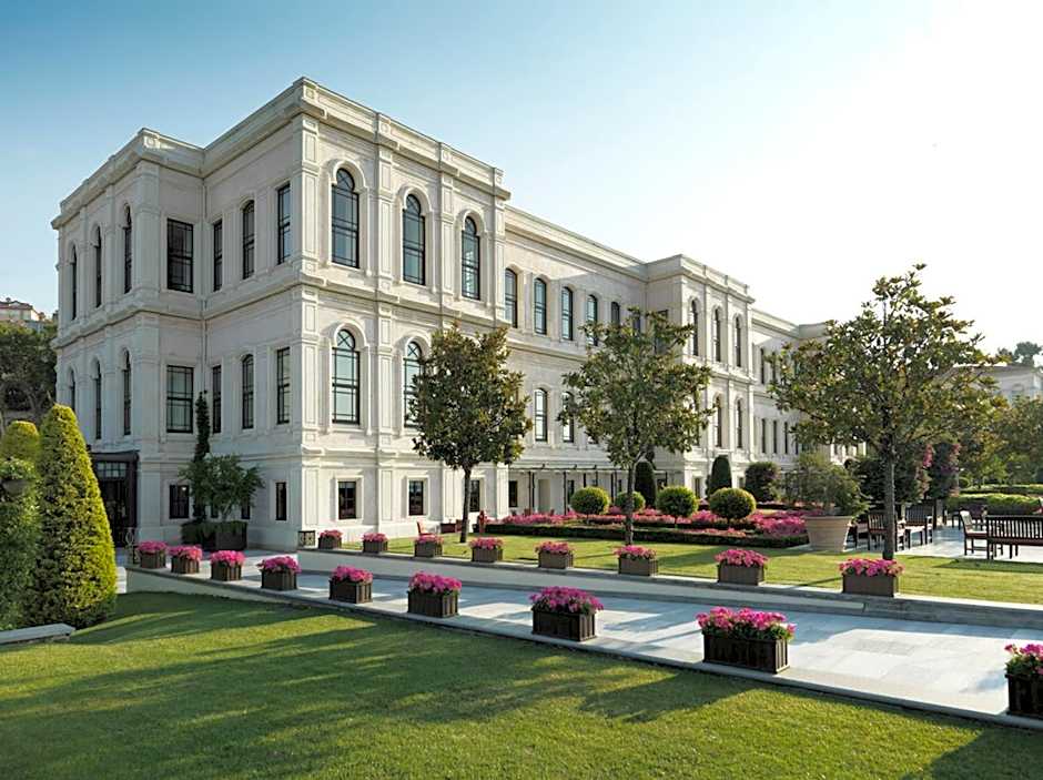 Photo 1 of 50 of Four Seasons Hotel Istanbul At The Bosphorus