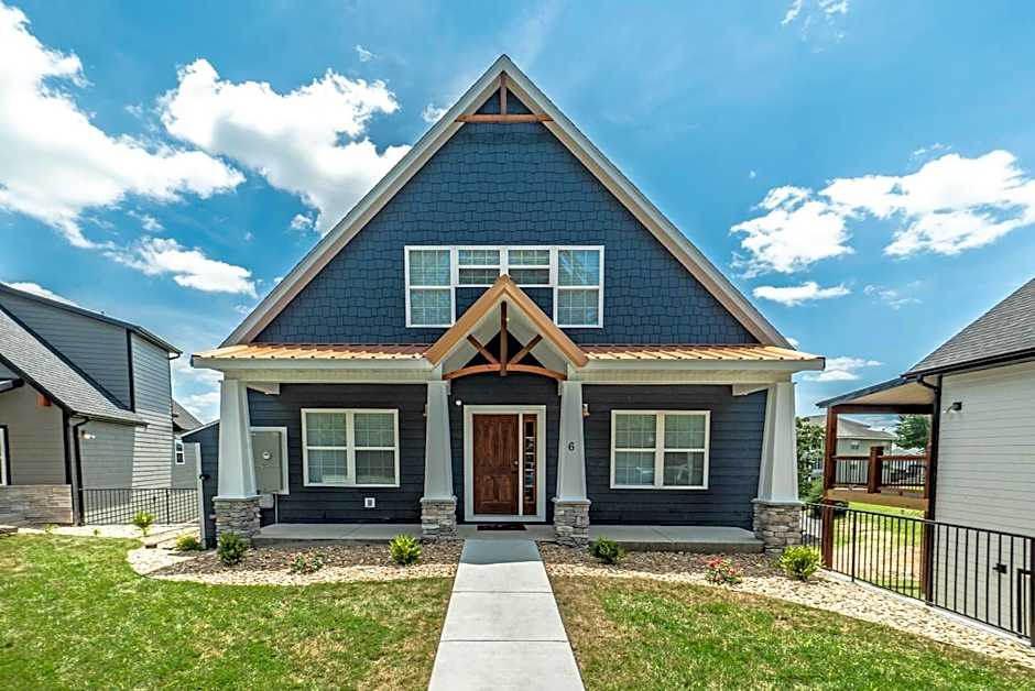 Reunion Lodges at Thousand Hills
