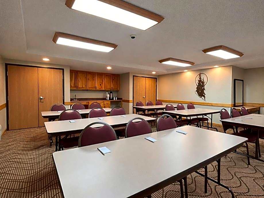MountainView Lodge and Suites