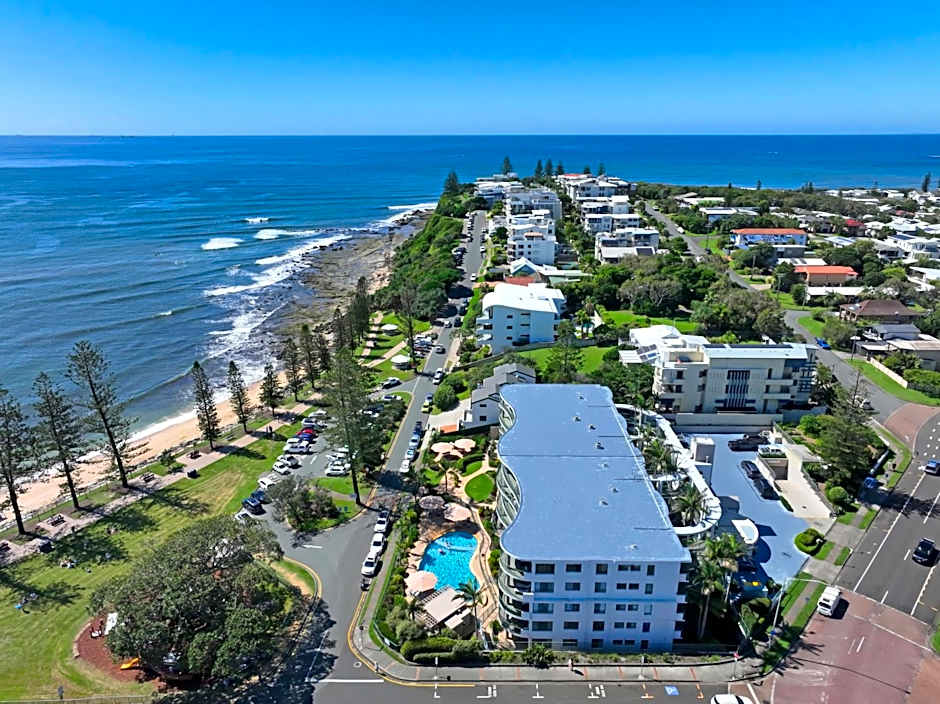 The Norfolks on Moffat Beach