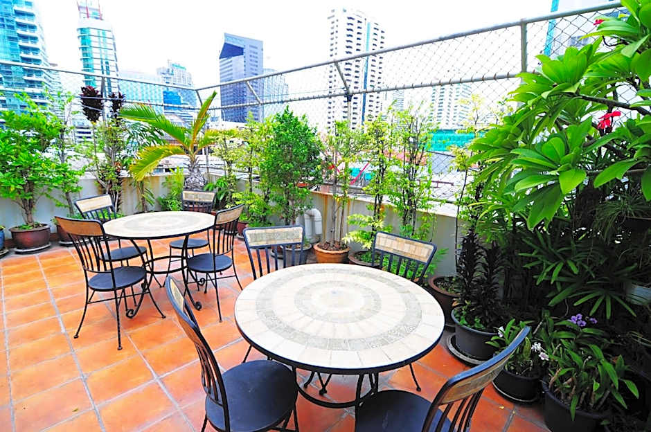 Baan Sukhumvit Soi 18
