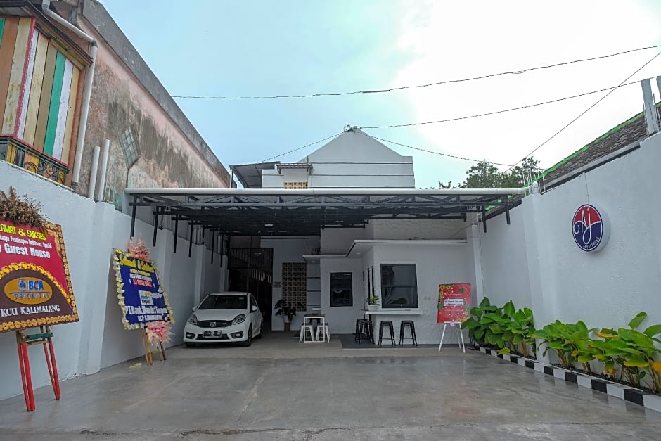 RedDoorz Syariah near Perempatan Kartasura