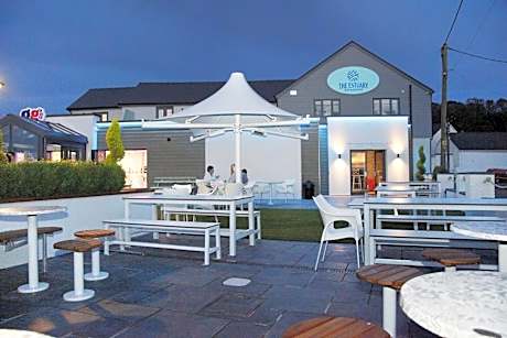 The Estuary - A Bar with Rooms
