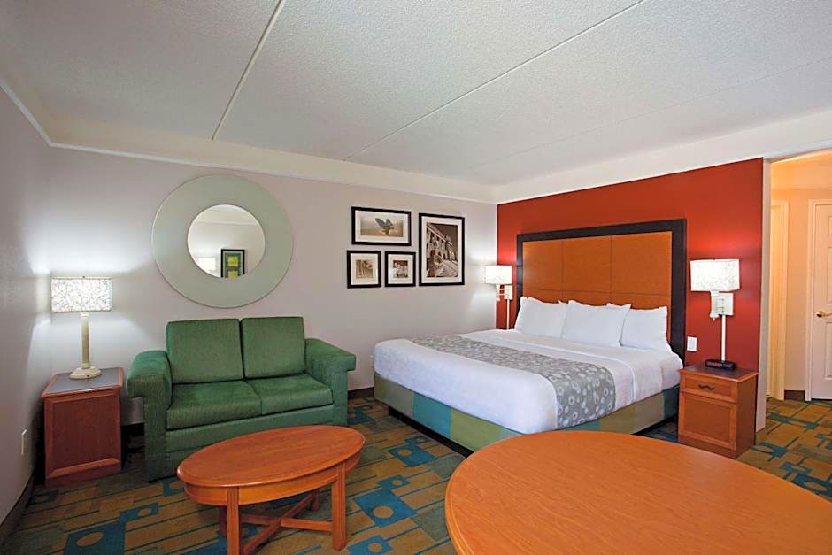 La Quinta Inn & Suites by Wyndham Winston-Salem