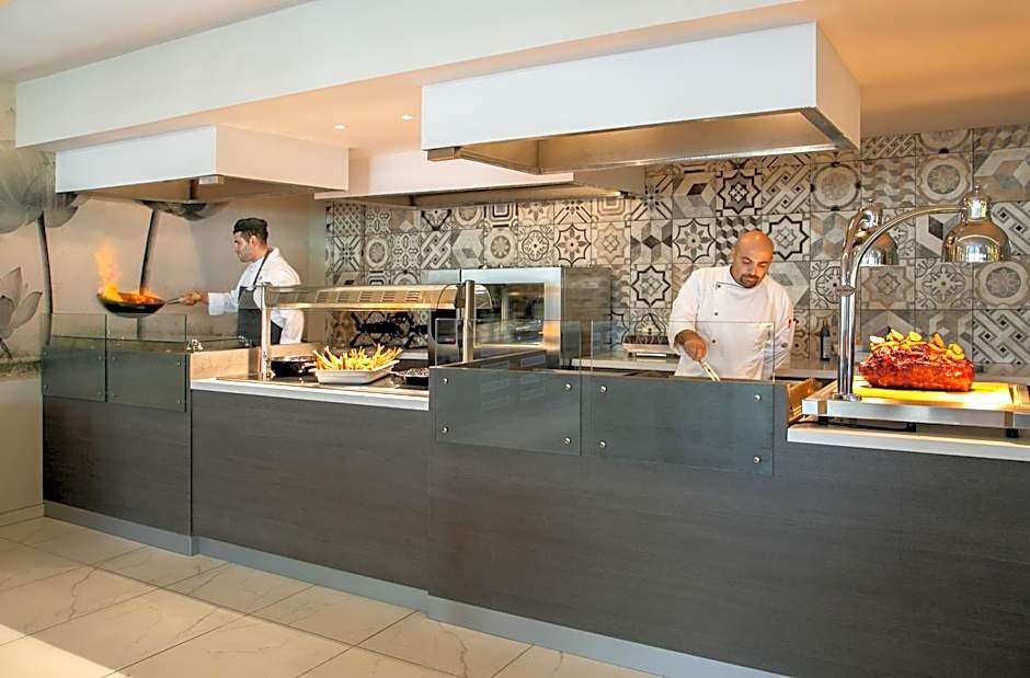 Vangelis Hotel & Suites