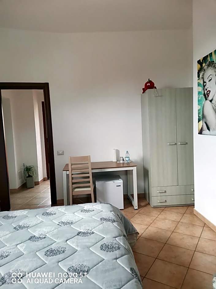 Photo 1 sur 4 de 1 King Bed
