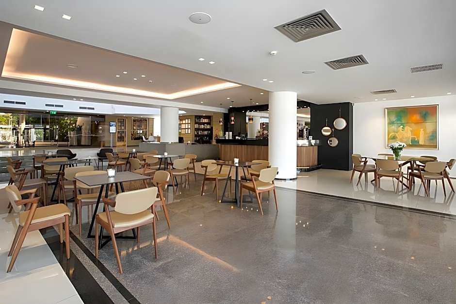 Crystal Springs - Beach Hotel