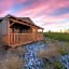 -Pet Friendly- Miners Cabin #5 -Two Double Beds - Private Balcony